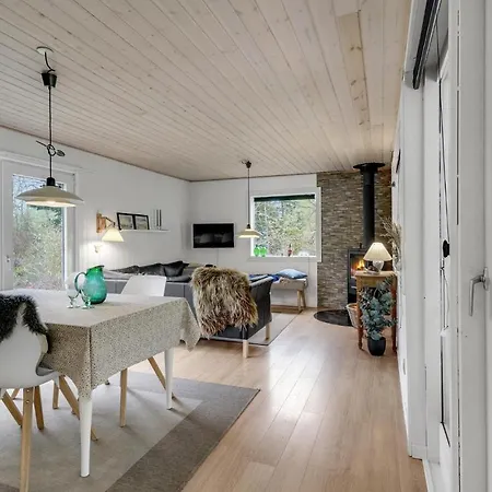 Beautiful In With Kitchen Vakantiehuis
